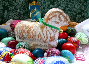 Das Osterlamm gehört zur christlichen Symbolik. Zu Ostern werden gern Osterkarten verschickt (Fotonachweis @ dorena-wm, Creative Common Licence)