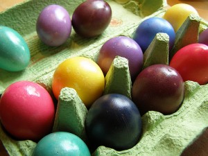 Ostern ist vor allem ein religiöses Fest, das man mit einem kirchlichen Osterlied besingen kann (@erix!, Flickr, http://creativecommons.org/licenses/by/2.0/deed.de)